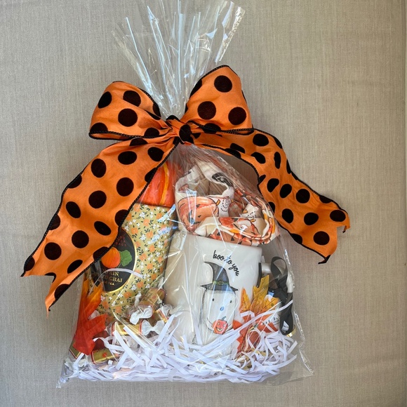 Tea lovers Gift Bag, Gifts for her, Birthday Gift, Halloween gift, Care Package - Picture 3 of 4